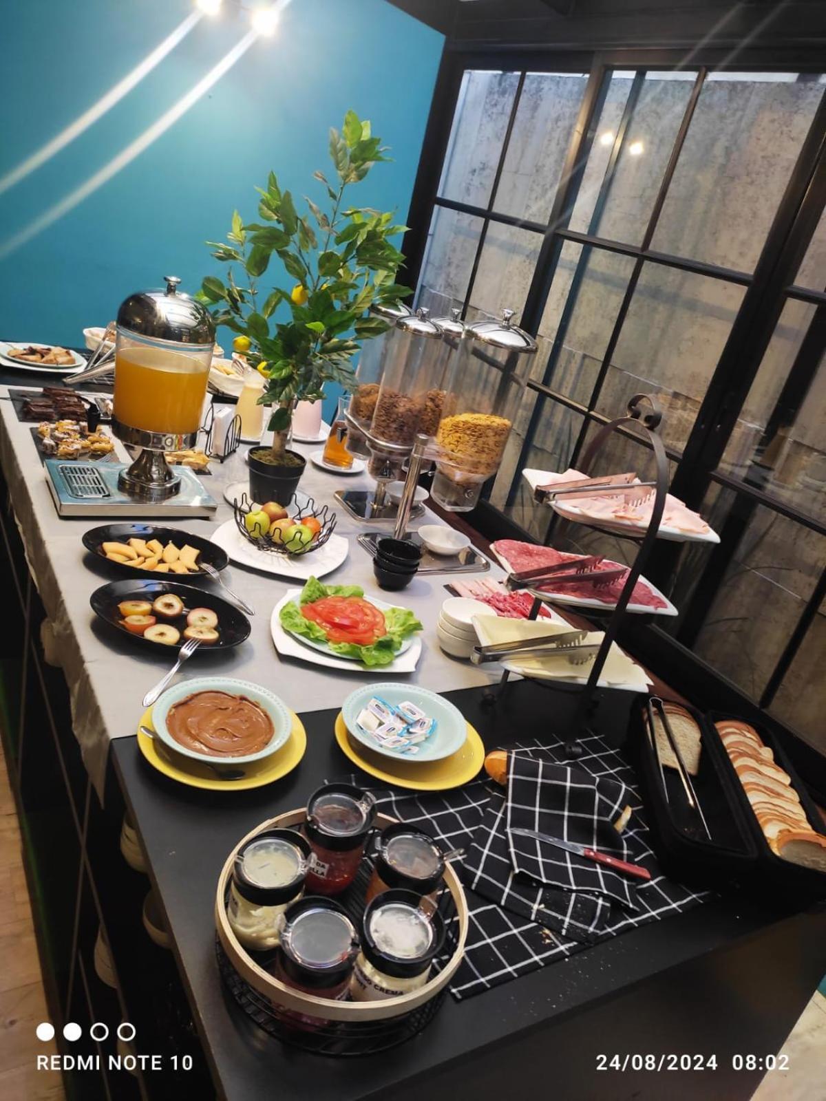 Hotel Europa モンテビデオ エクステリア 写真