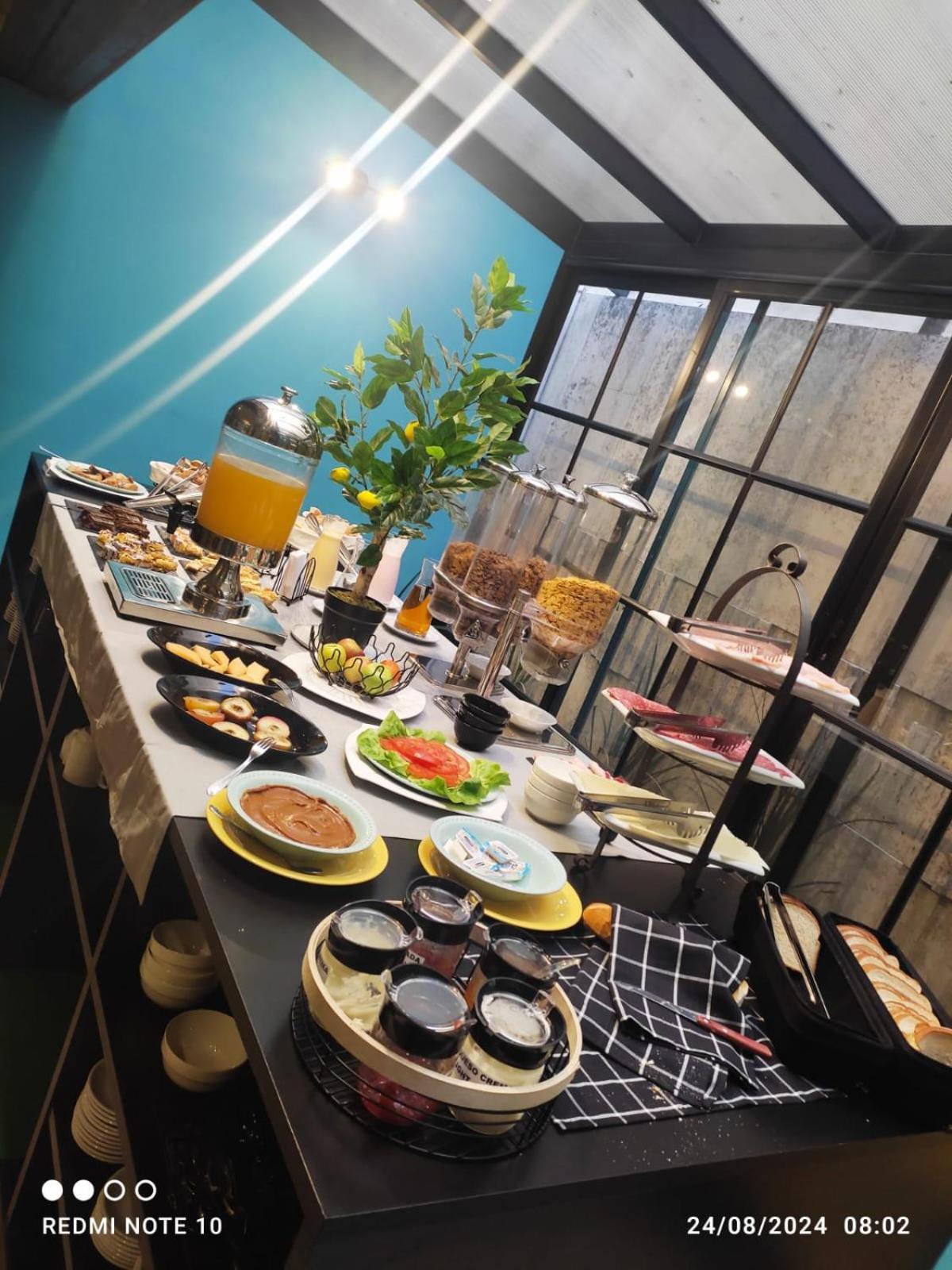 Hotel Europa モンテビデオ エクステリア 写真